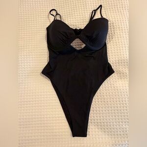 Vitamin A Mabel Underwire Bandeau One Piece- Black Swimsuit, Women’s Large